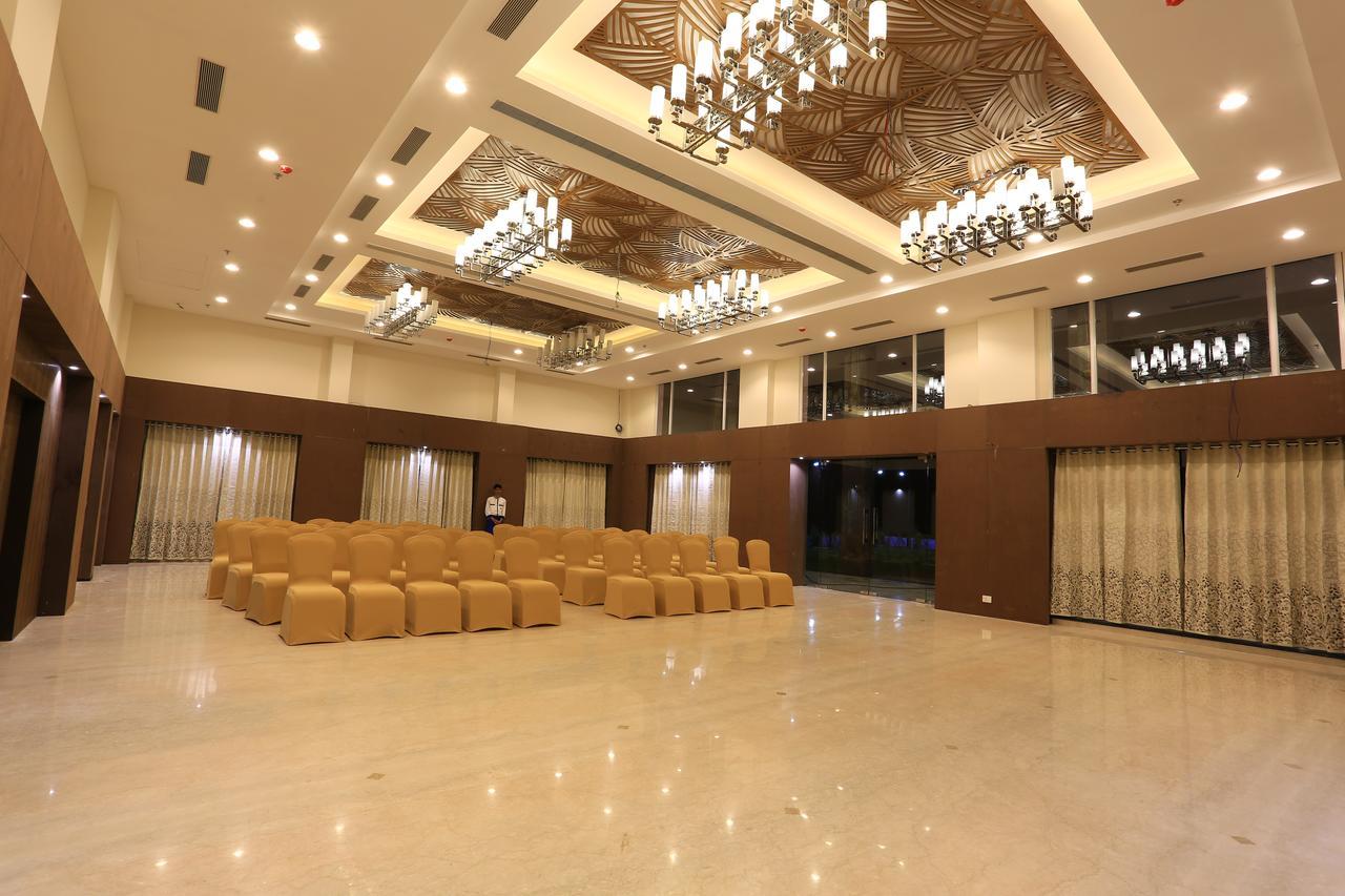 Nandan Kanan Hotel & Resort Sipra Exteriér fotografie